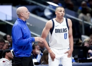 米兰体育官方网站-关于76人双塔联手摧毁独行侠，大胜收官的信息