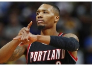 米兰体育官网-拓荒者横扫两连败，利拉德再砍40+