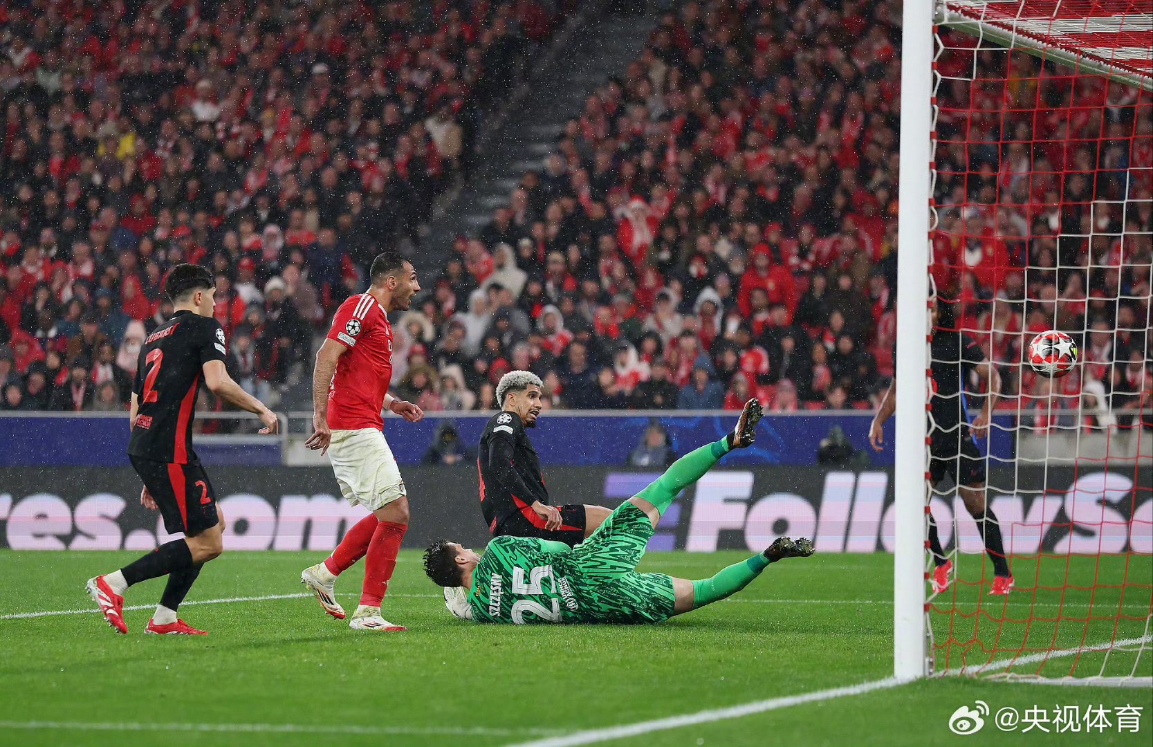 关于佛罗伦萨惨败，战绩一落千丈的信息