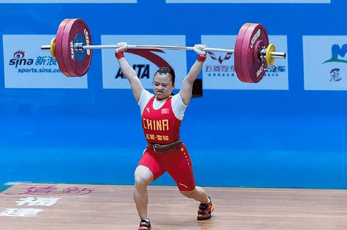 包含举重女子组决赛，俄罗斯选手斩获金牌的词条