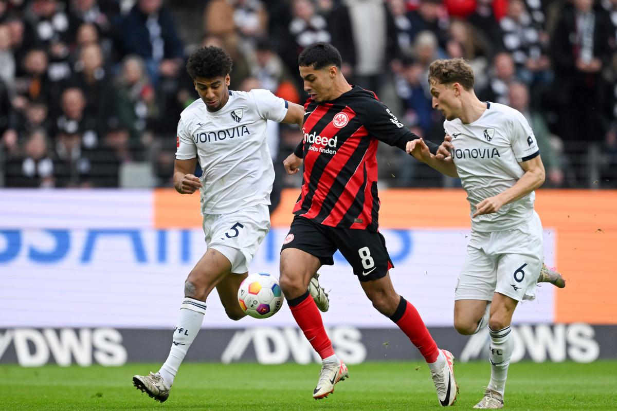 法兰克福客场大胜，继续随着领头羊的步伐前进