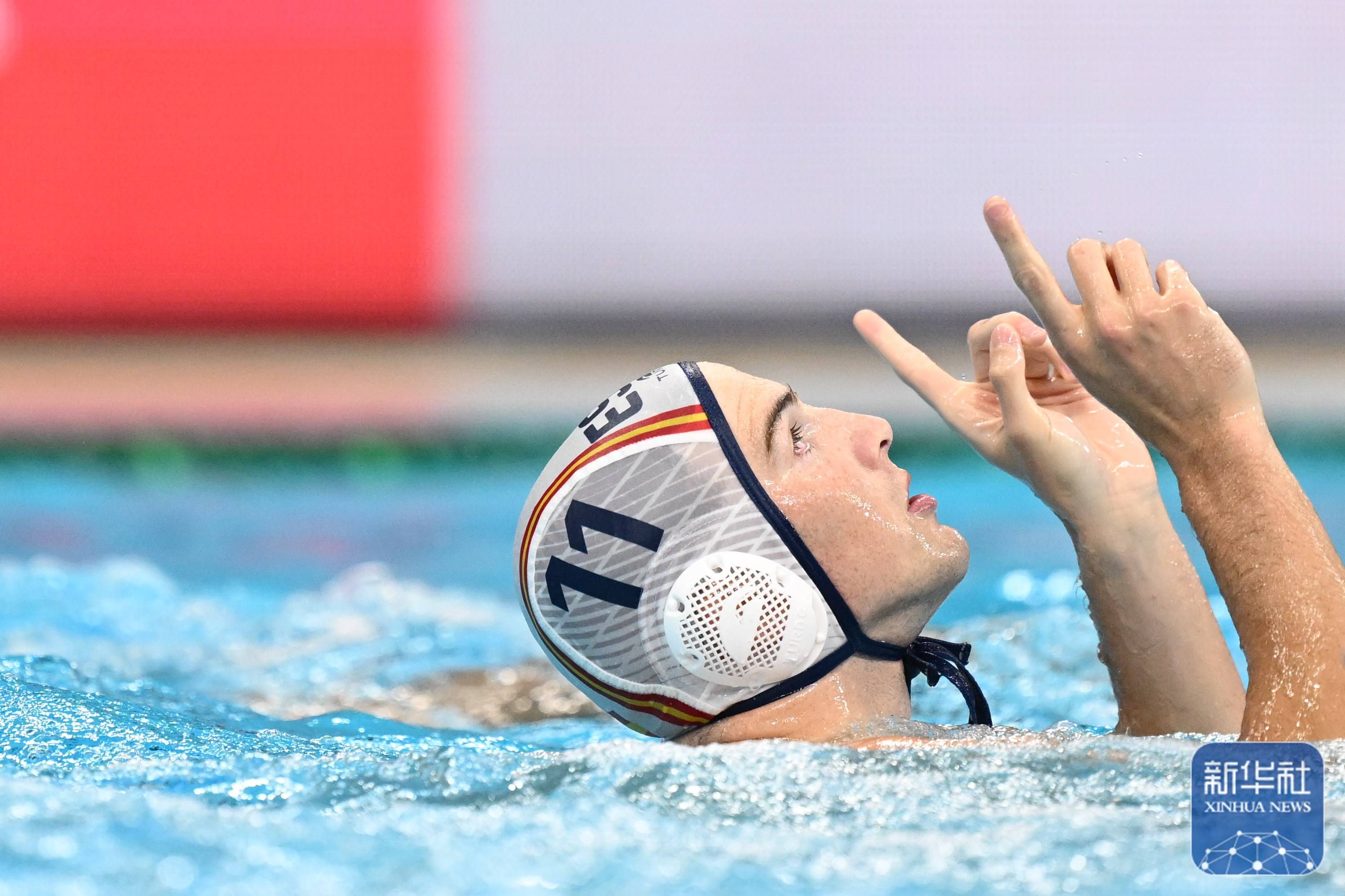 西班牙队在比赛中获得关键得点