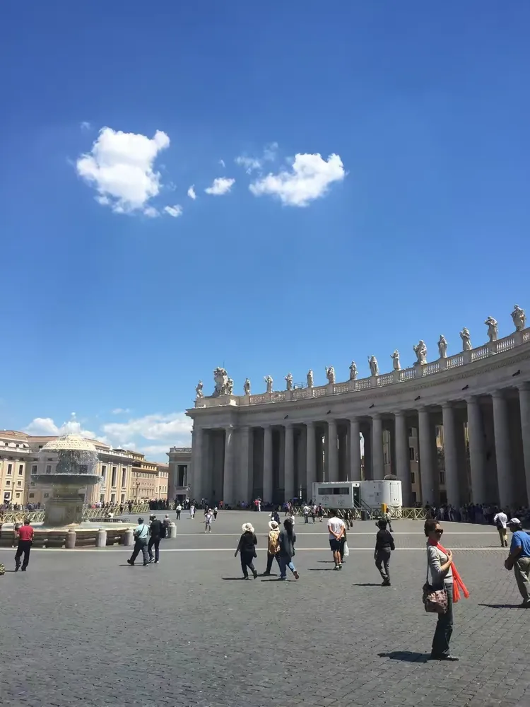 包含梵蒂冈队顽强挺进，晋级欧锦赛强的词条