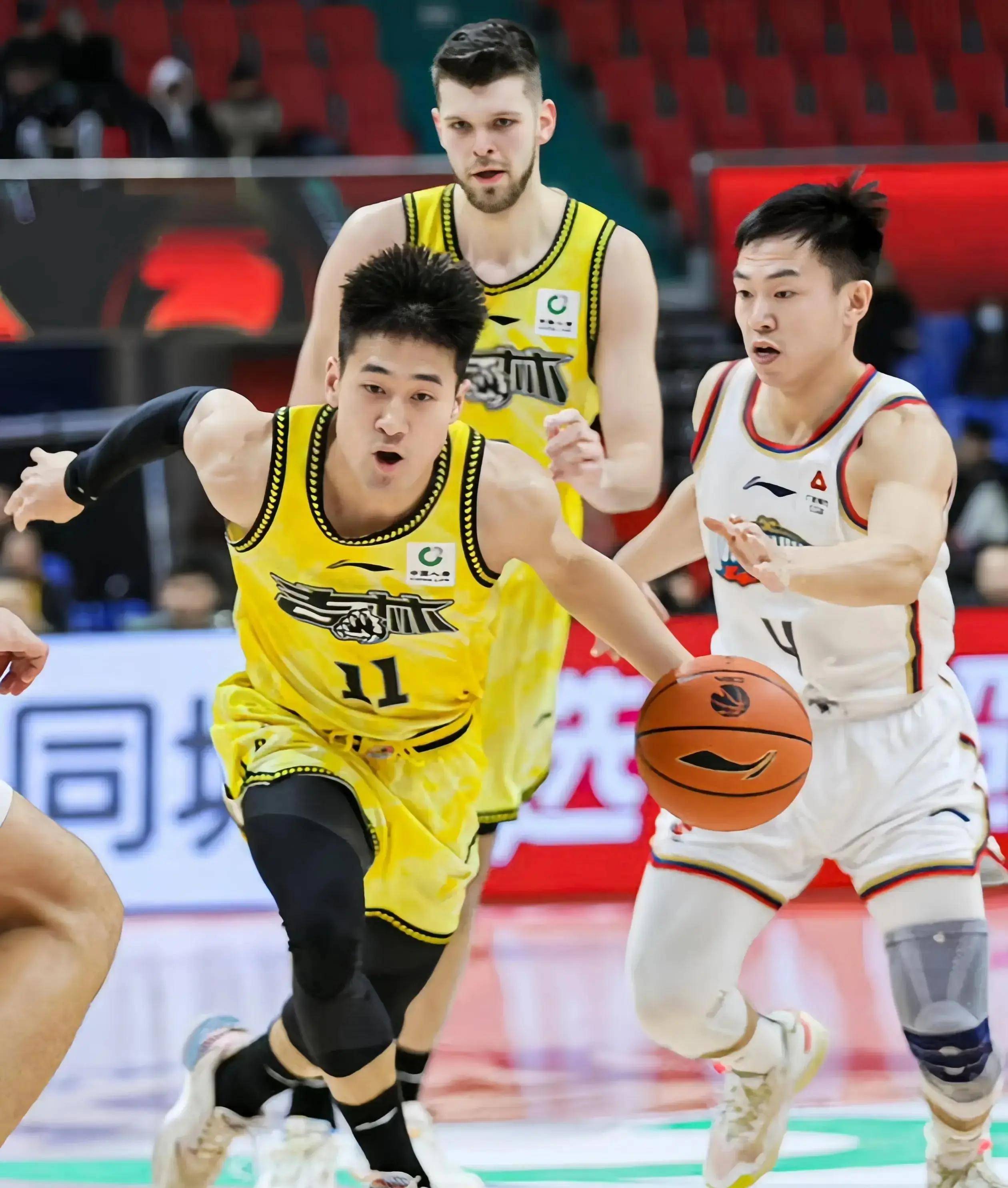 吉林队在比赛中逆风翻盘，取得胜利