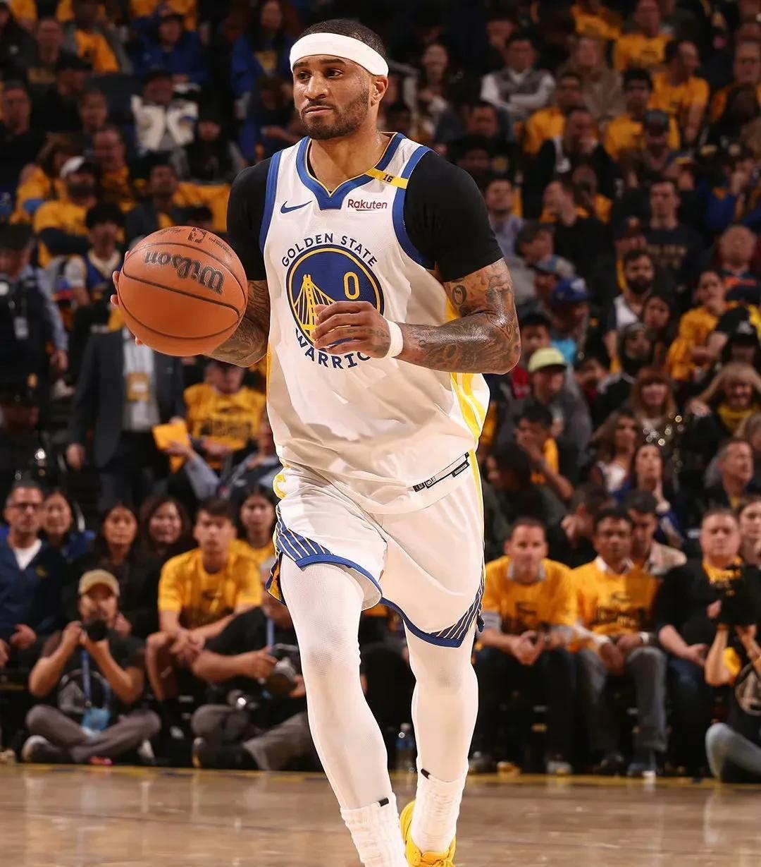 勇士逆转灰熊,保持不败 勇士逆转灰熊,保持不败