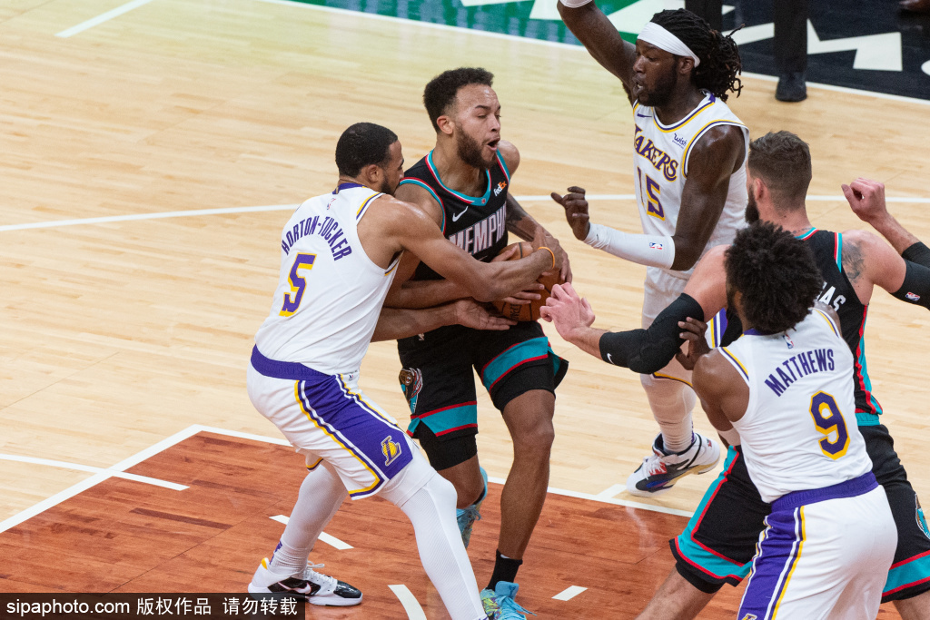 雄狮轻取灰熊，詹姆斯炮轰27分