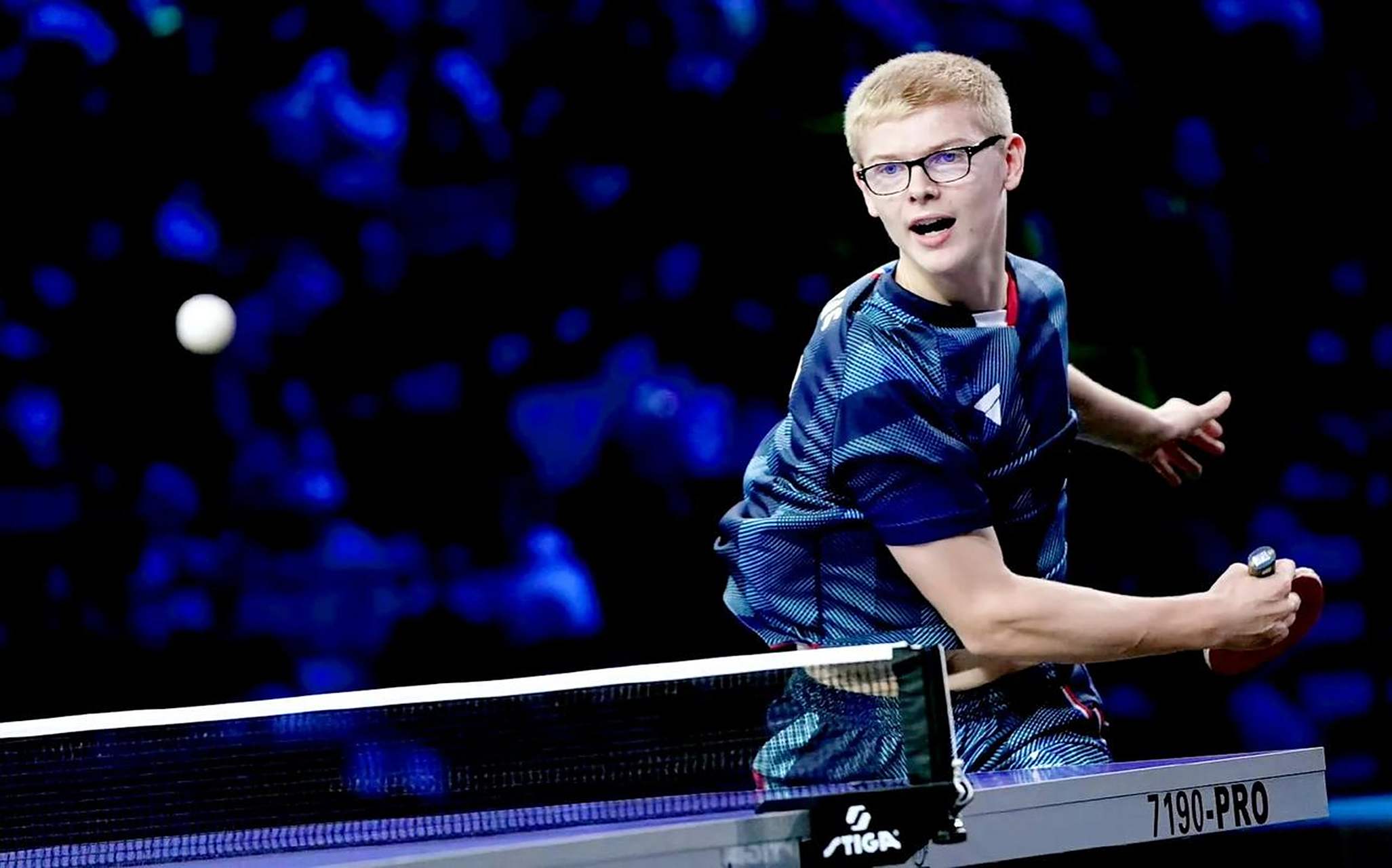 法国乒乓球队逆转德国乒乓球队，奥恰洛夫惊艳世界的简单介绍